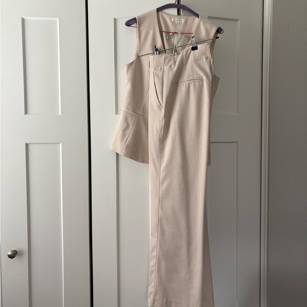 Sleeveless Blazer and Tailored Pants Set |  Light Beige | XS